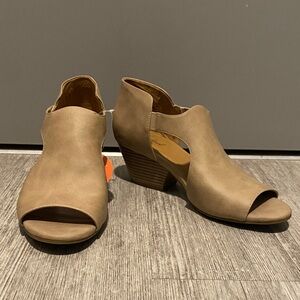 Soul Naturalizer Daya Peep-Toe Block Heel Bootie Sandals | Size 9 | NWT